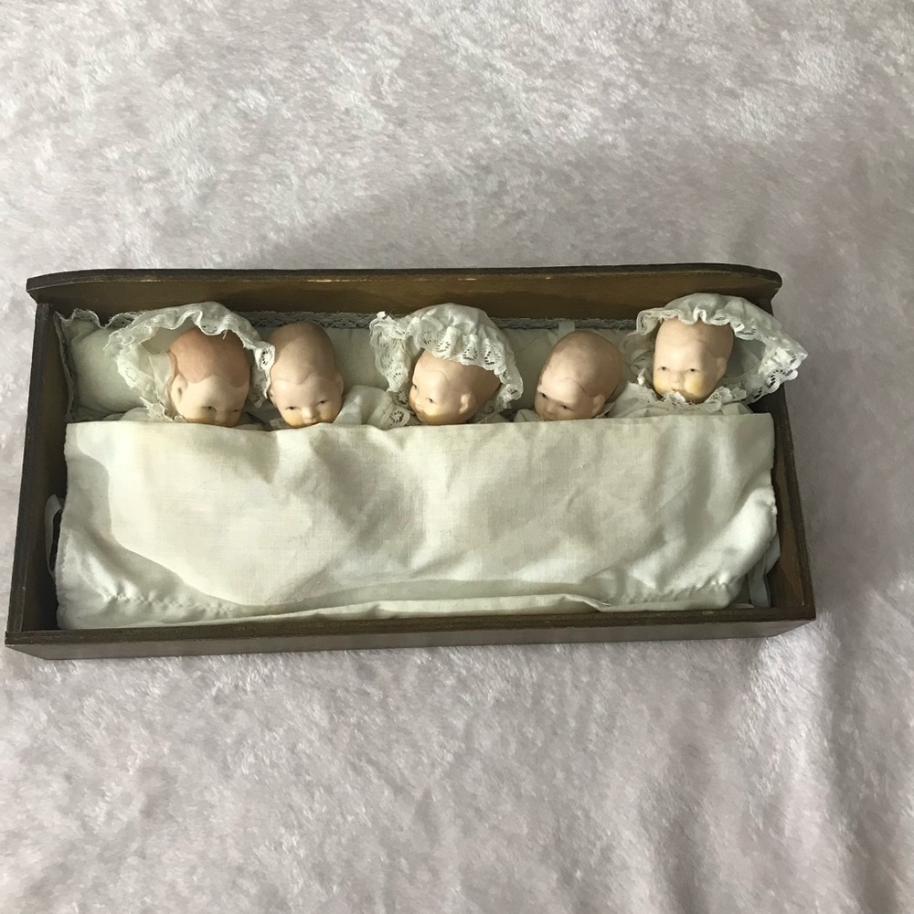 Vintage Lot of 5 R.O.C.  Babies Baby figurine Doll Porcelain Set Collectors